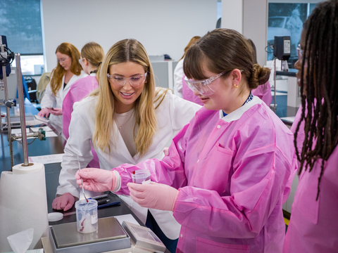 Students_making_lipgloss_in_the_lab.jpg