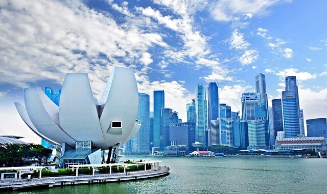 skyscrapers-1435072_640_1.jpg
